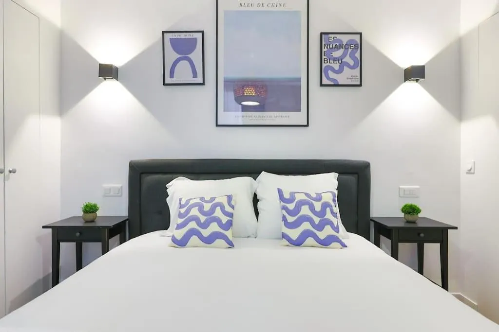 Appartement Spacieux -1Bdr/4P -Le Bas Montmartre Paris 0*,  Frankrig