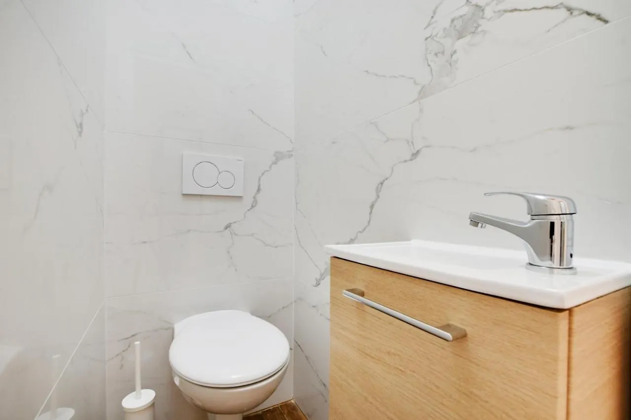 Appartement Spacieux -1Bdr/4P -Le Bas Montmartre Paris